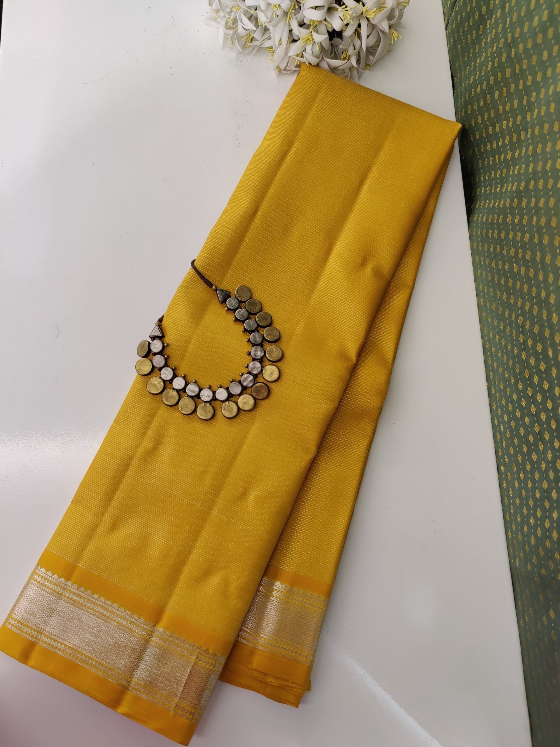 Yukta vaira oosi kanchi silk saree