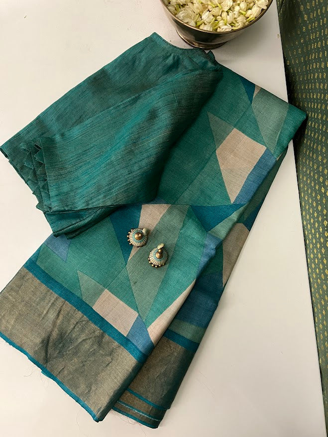 Maya triangles saree