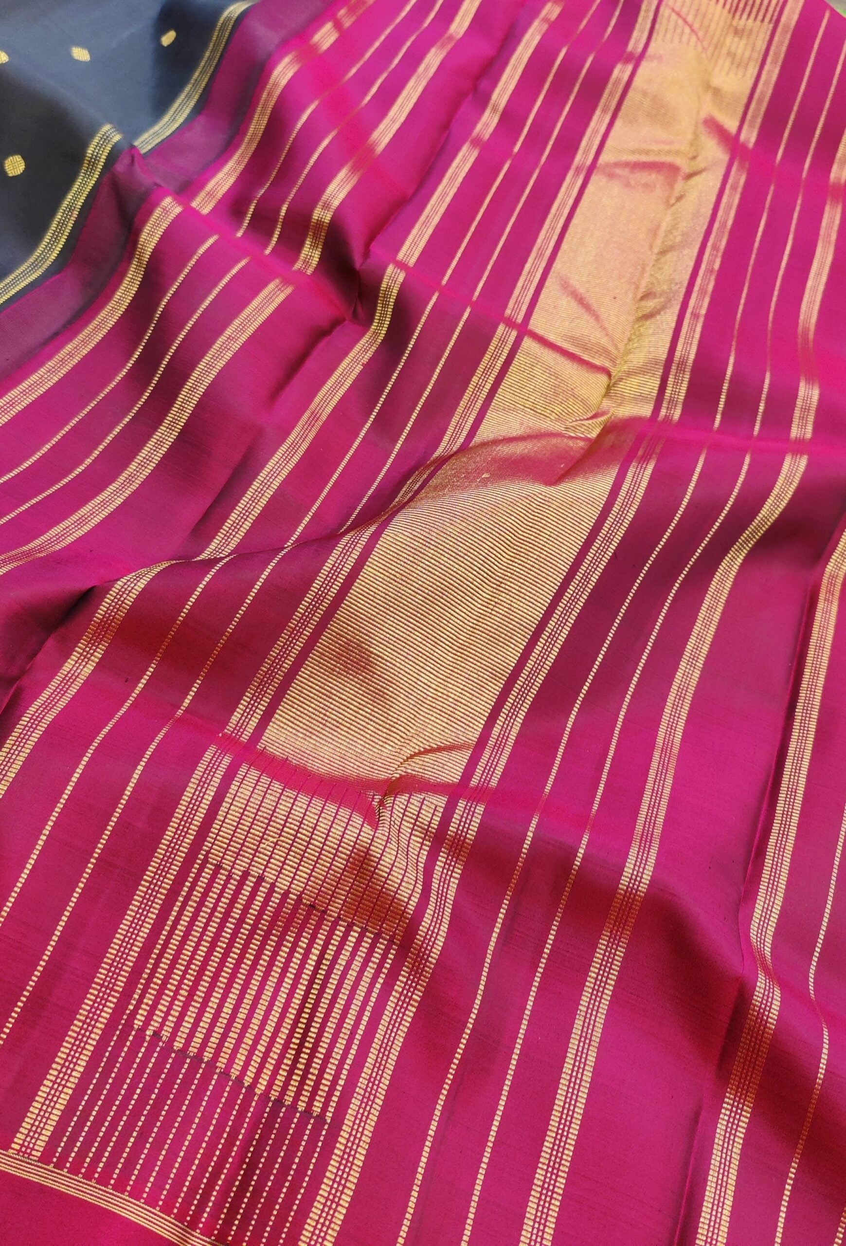 Black-pink-and-green-handwoven-Kanchipuram-silk-saree-with-small-diamond-buttis-2.jpg