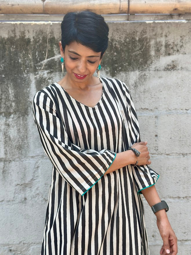 Black white striped cotton kurta 1