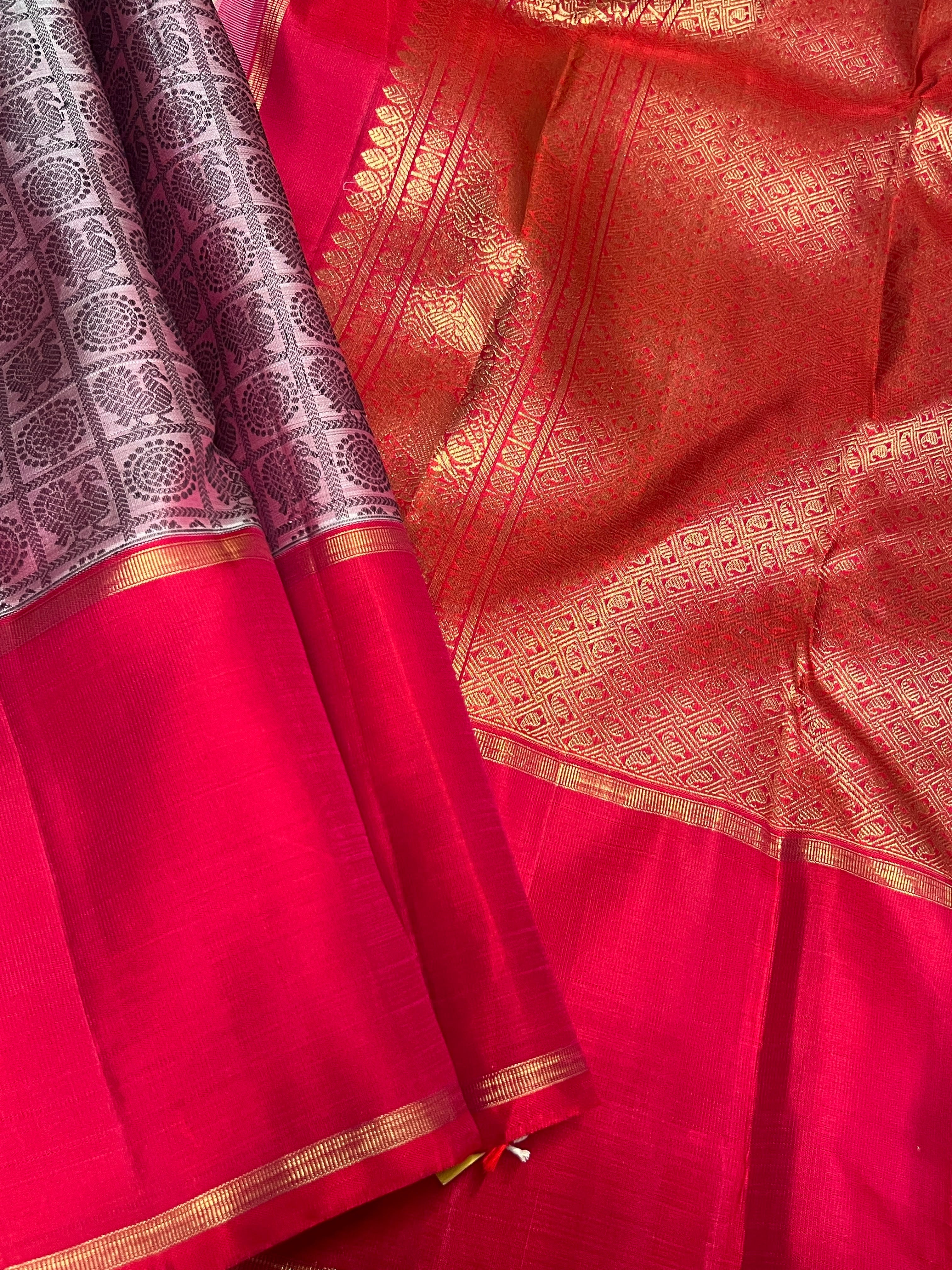 Tejasvi mayil chakram kanchipuram silk saree