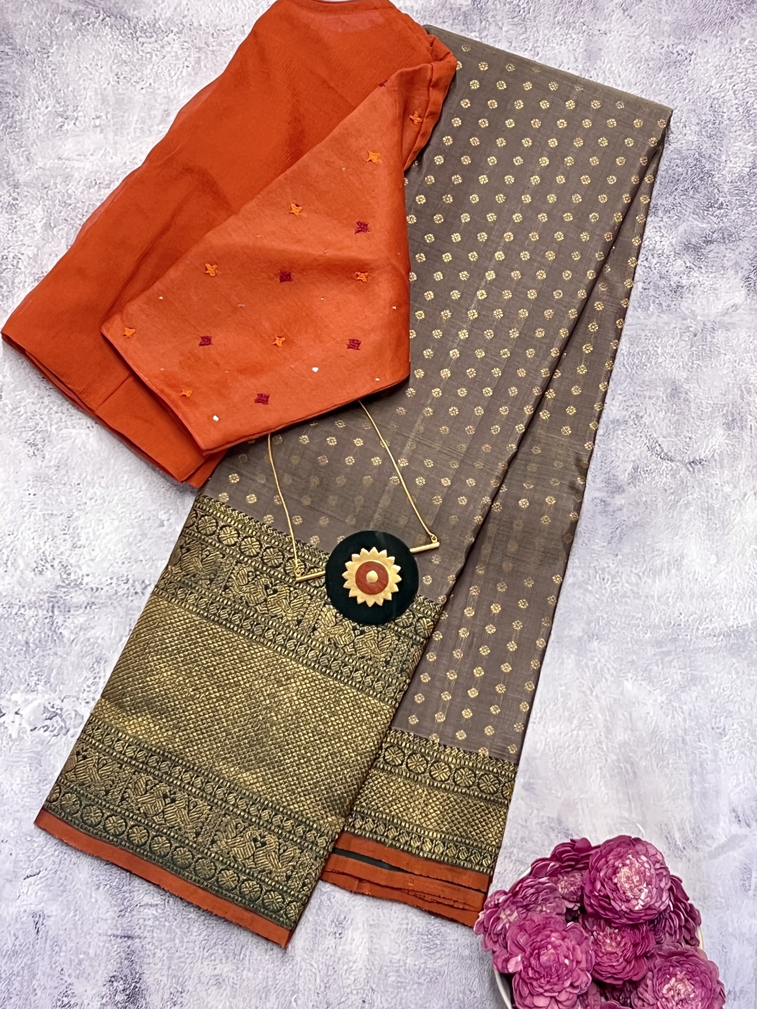 Sumangala multidesign kanchipuram silk saree