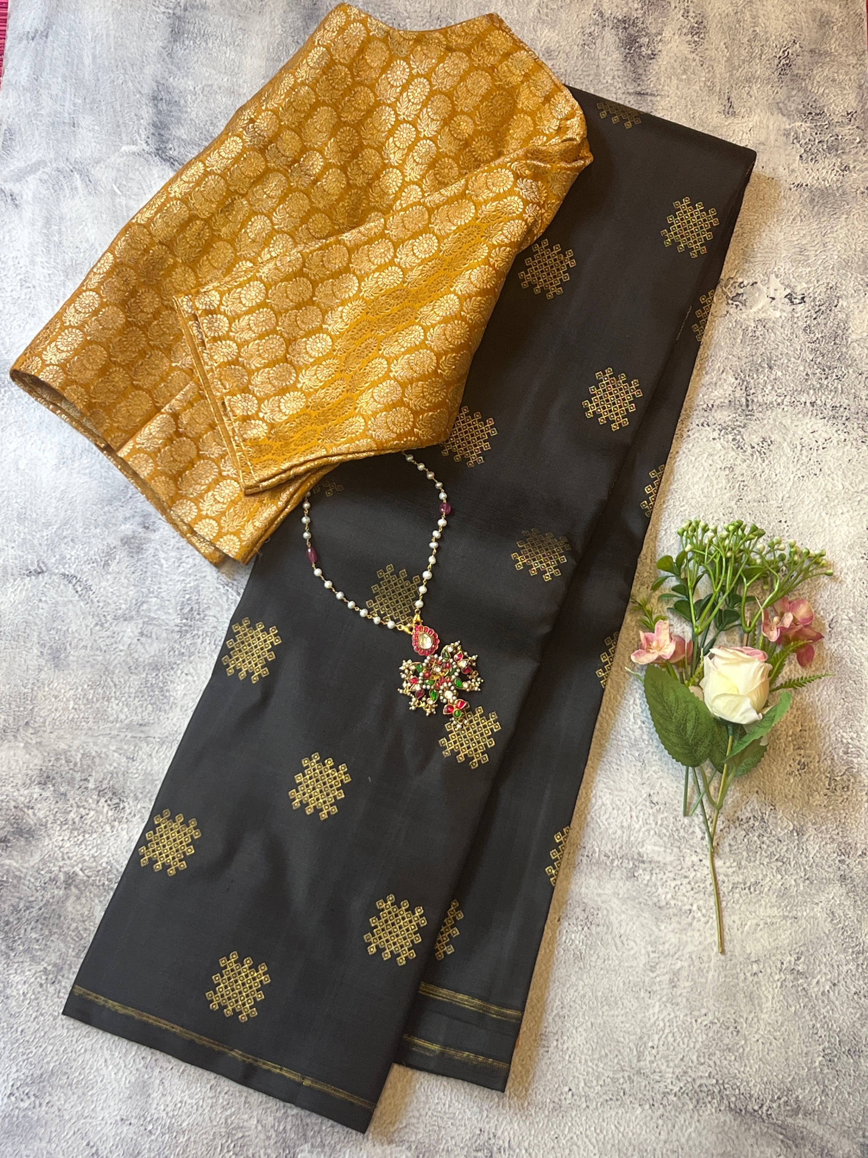 Vera kolam kanchipuram silk saree