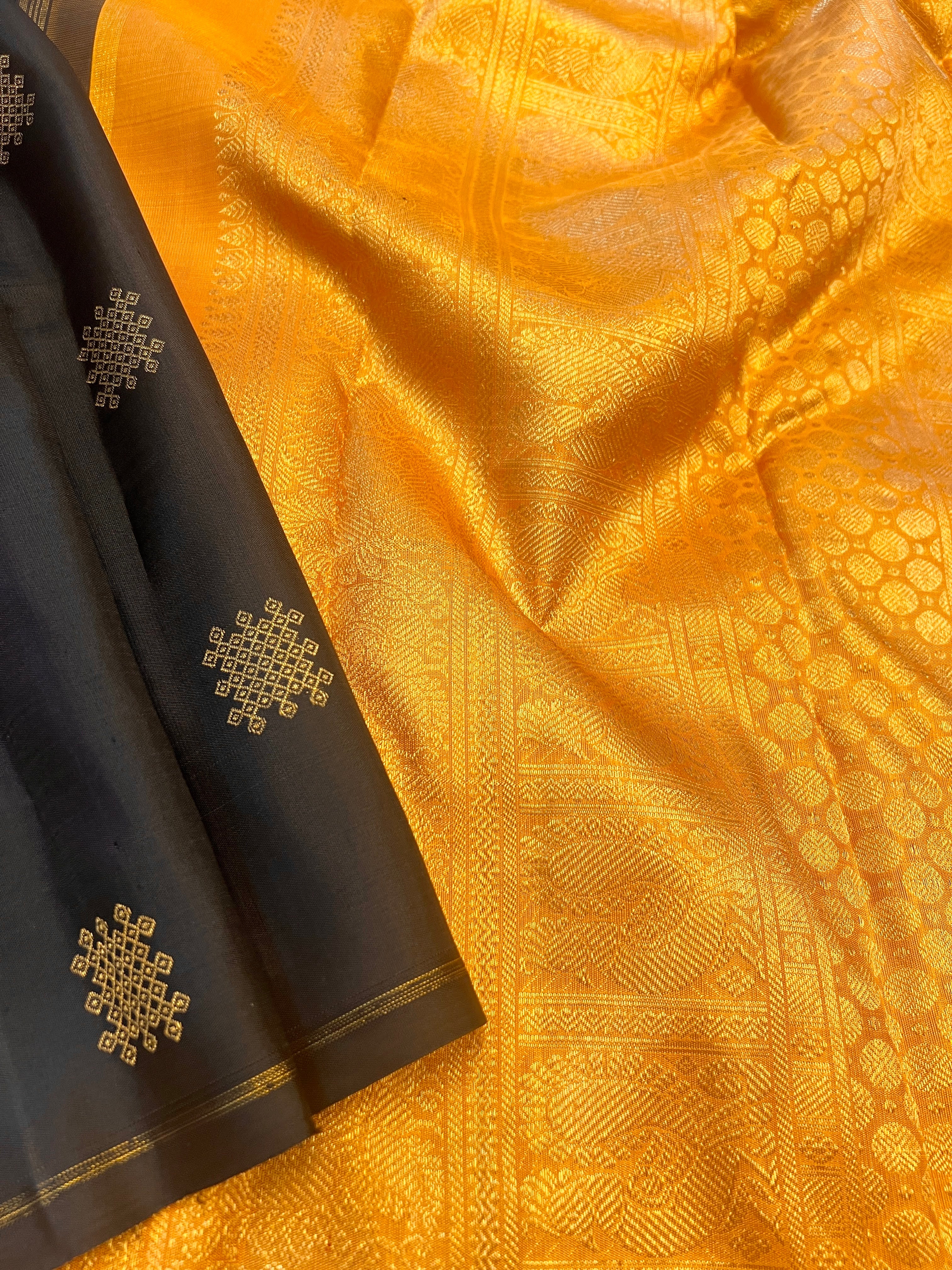 Vera kolam kanchipuram silk saree