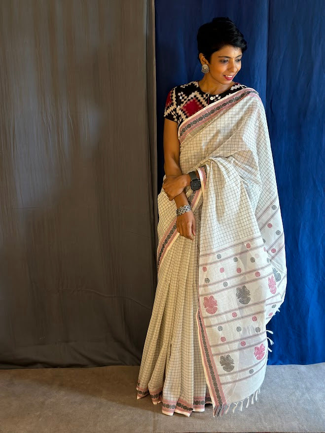 Iniya white checked kanchi cotton saree 1