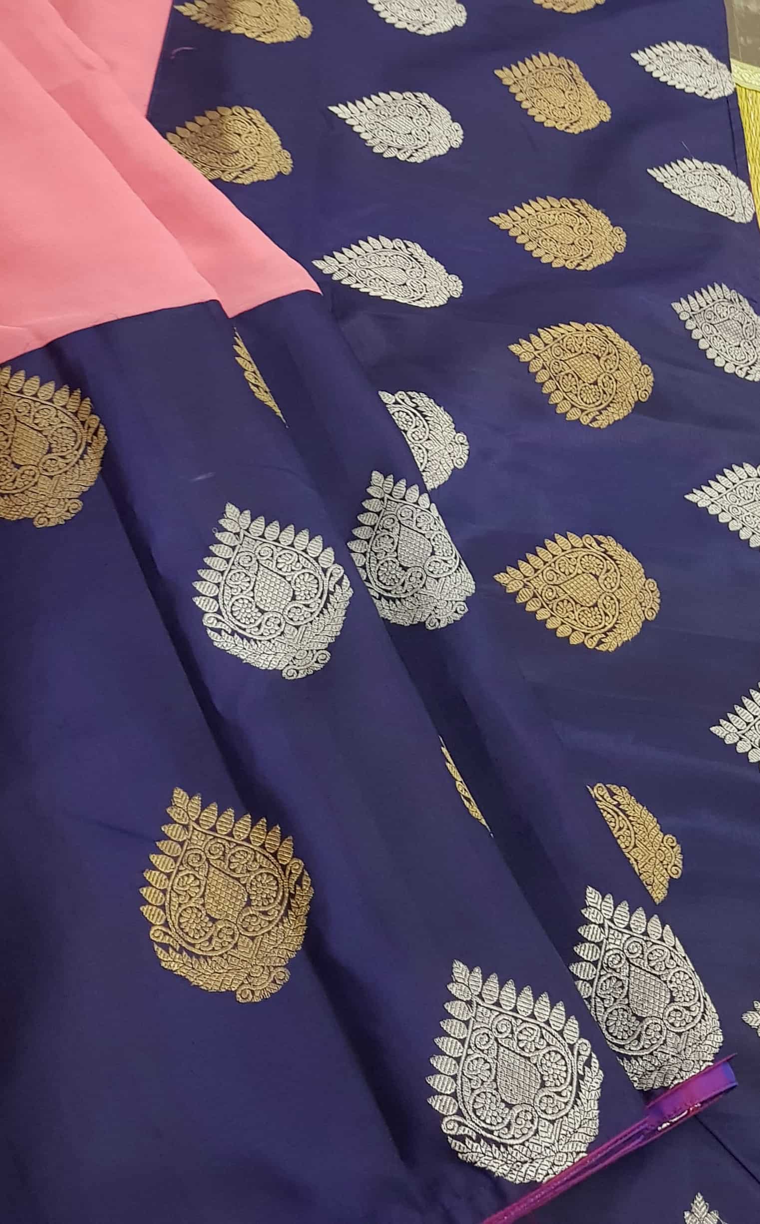 Light-pink-and-navy-blue-chiffon-saree-with-attached-Kanchi-silk-border-4.jpg