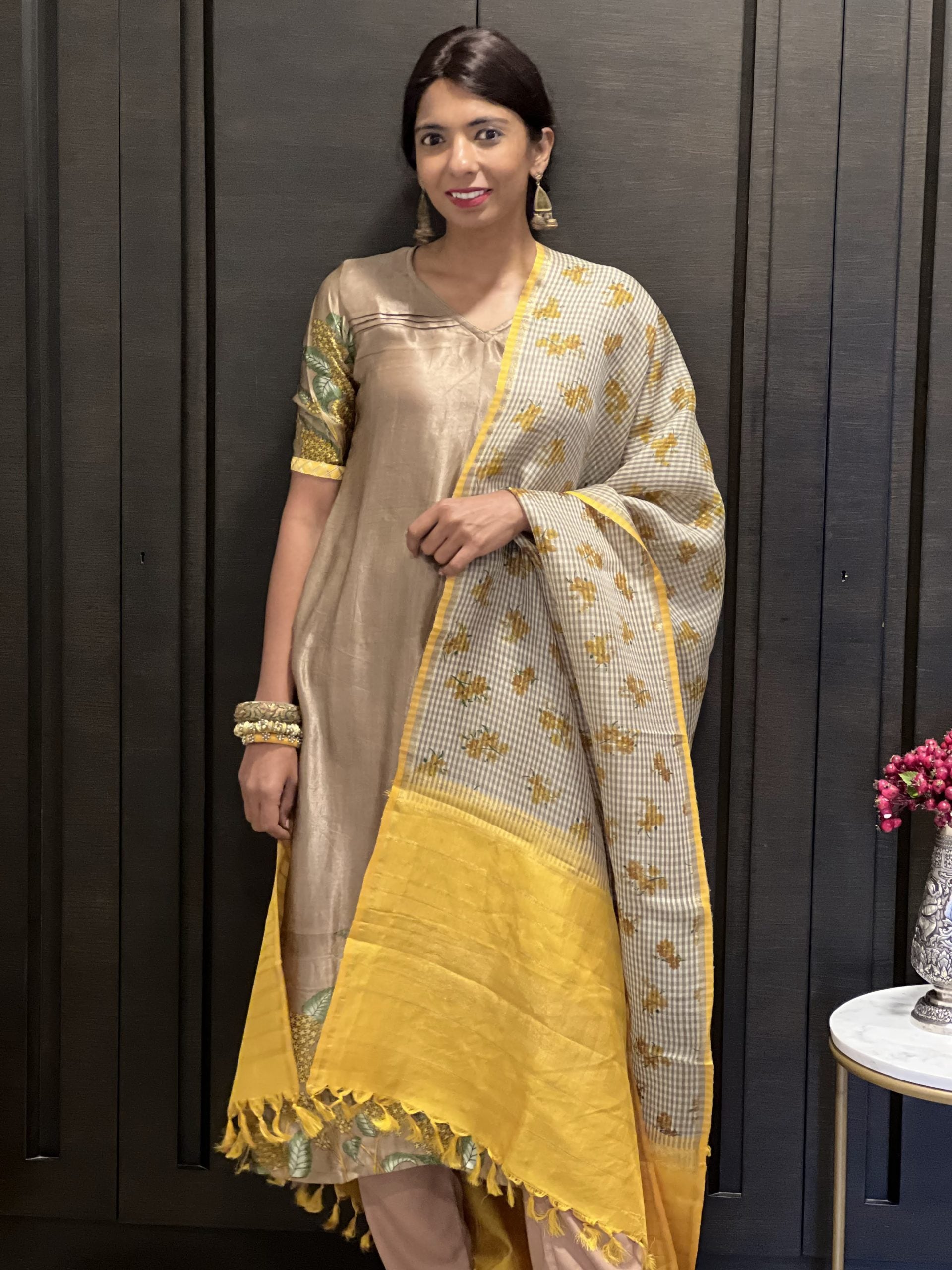 Madhura-Yellow-and-beige-Dupatta-2.jpg