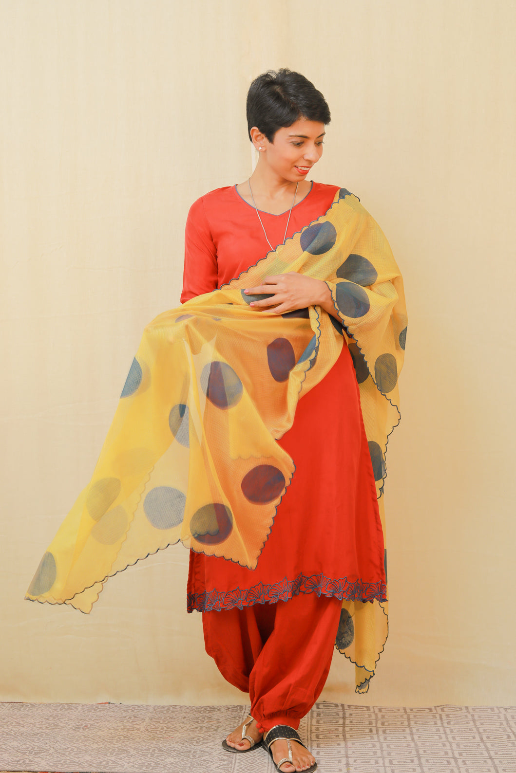 Polka dupatta