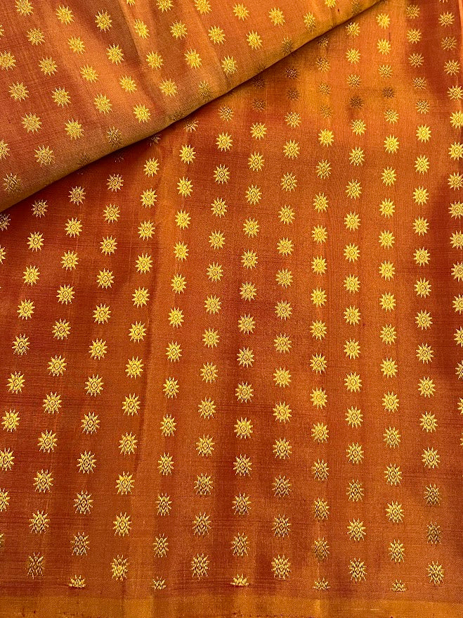 Star woven kanchipuram silk fabric