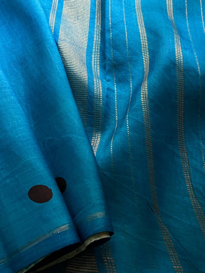 mila blue dot and stripe saree 1