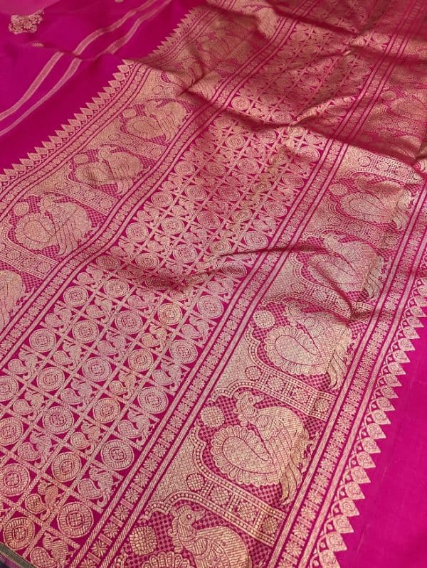 Vera pink Floral kanchipuram silk saree