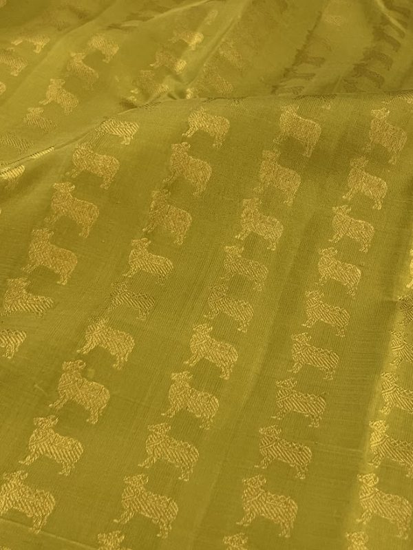 Meera olive green kamadhenu kanchipuram silk saree